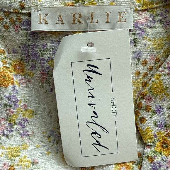 Karlie Floral V Neck Pleated Flowing Top Yellow Size Large - Picture 12 of 13